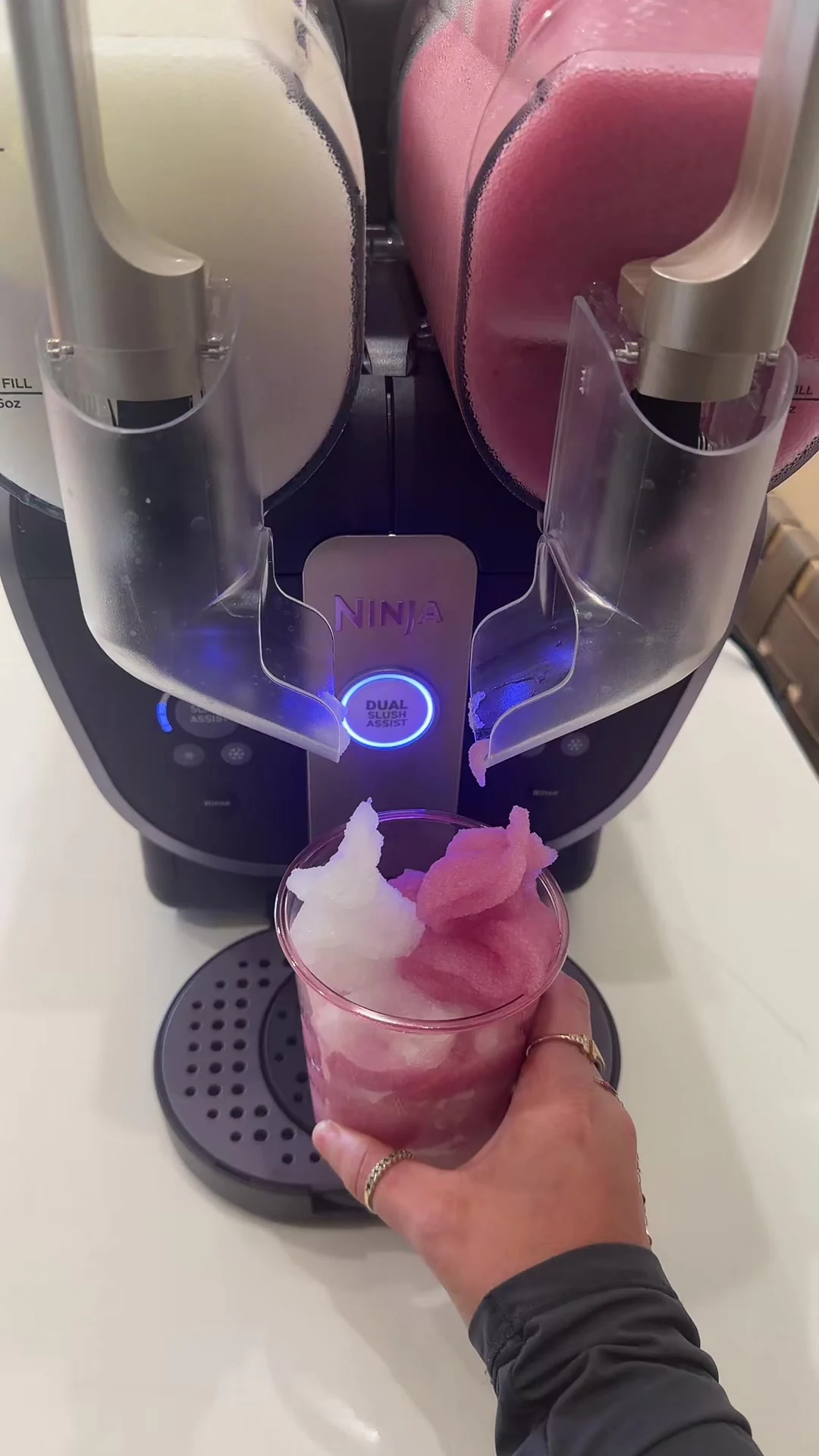 Ninja SLUSHi Twist Slushie Machine, 10+ Servings - FS701
