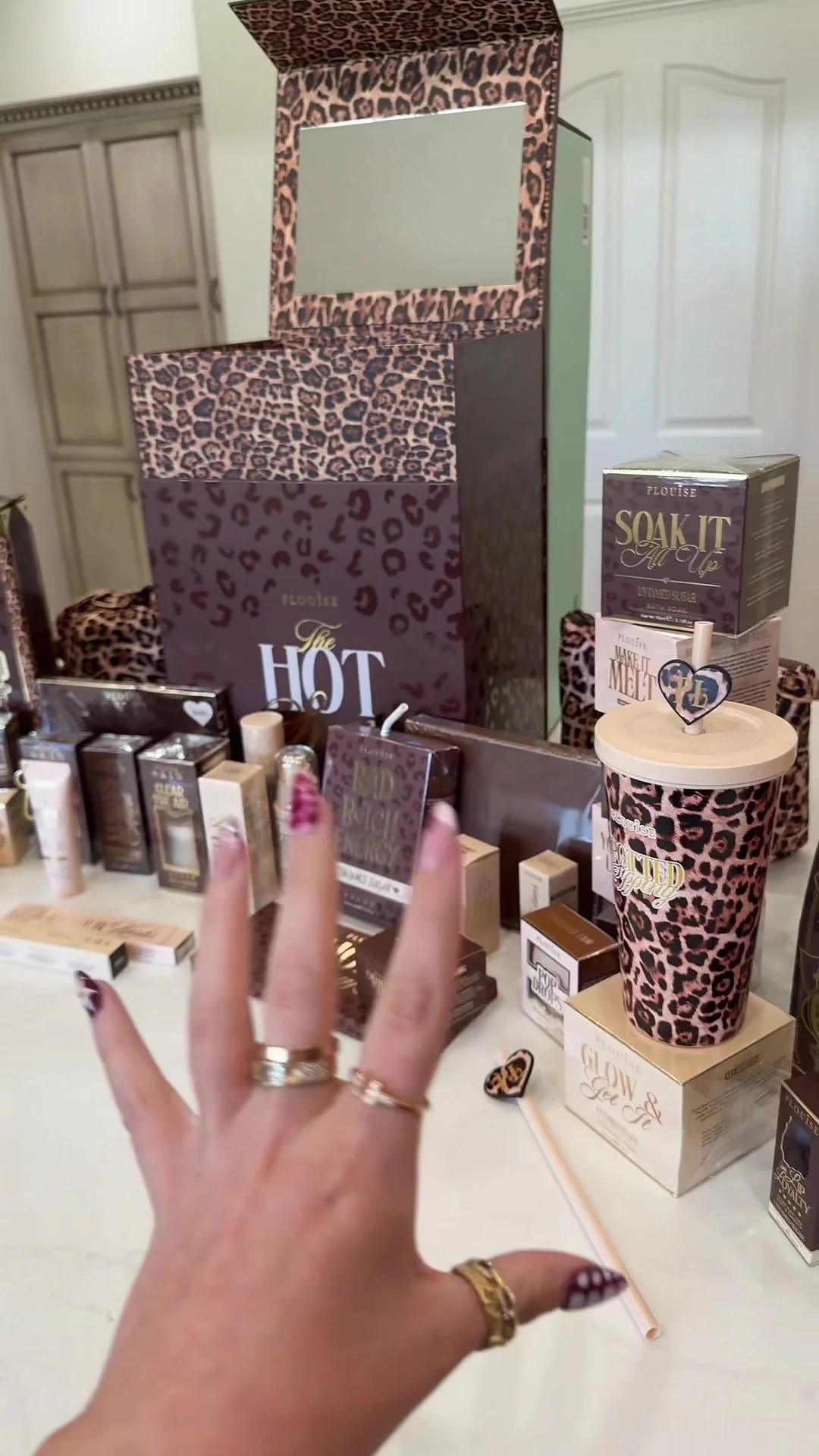 @influencedqueens TikTok Shop review: Get your toiletry bag for free